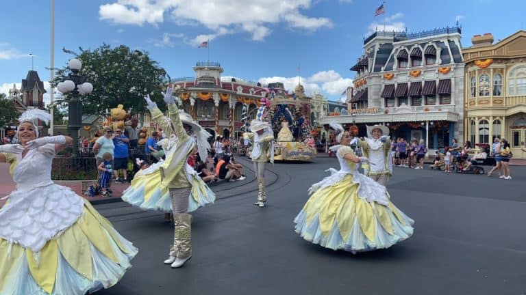 Panda LIVE! Disney’s Festival of Fantasy Parade