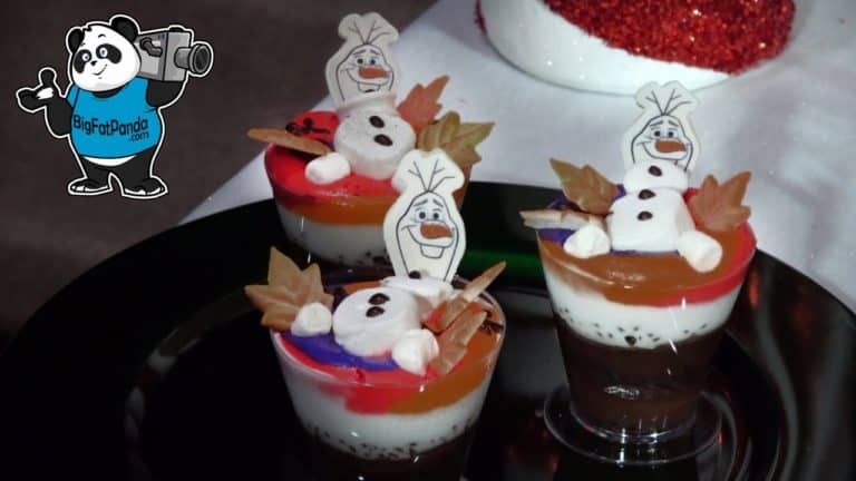 Big Fat Panda - Holiday Treats & Snacks at Magic Kingdom