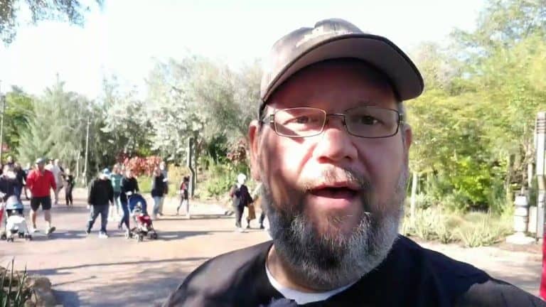 Rise of the Resistance Opening Day Crowds Star Wars Galaxy's Edge Disney's Hollywood Studios