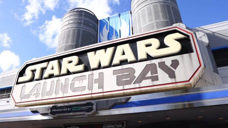At Disney's Hollywood Studios For Star Wars Rise Of Skywalker Updates! Star Tours & Launch Bay!