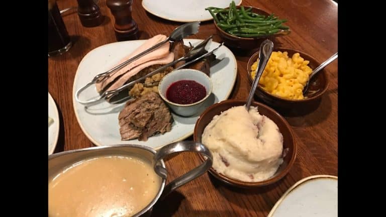 DINING REVIEW: Liberty Tree Tavern - Magic Kingdom