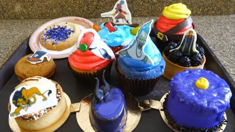 Trying All 10 Villain Themed Disney Treats & A Magic Kingdom Update