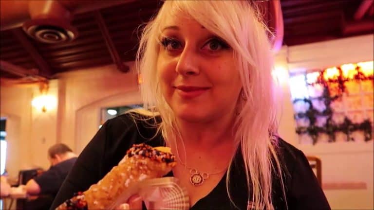 Hooray for Hollywood... Studios Halloween snacks and things!